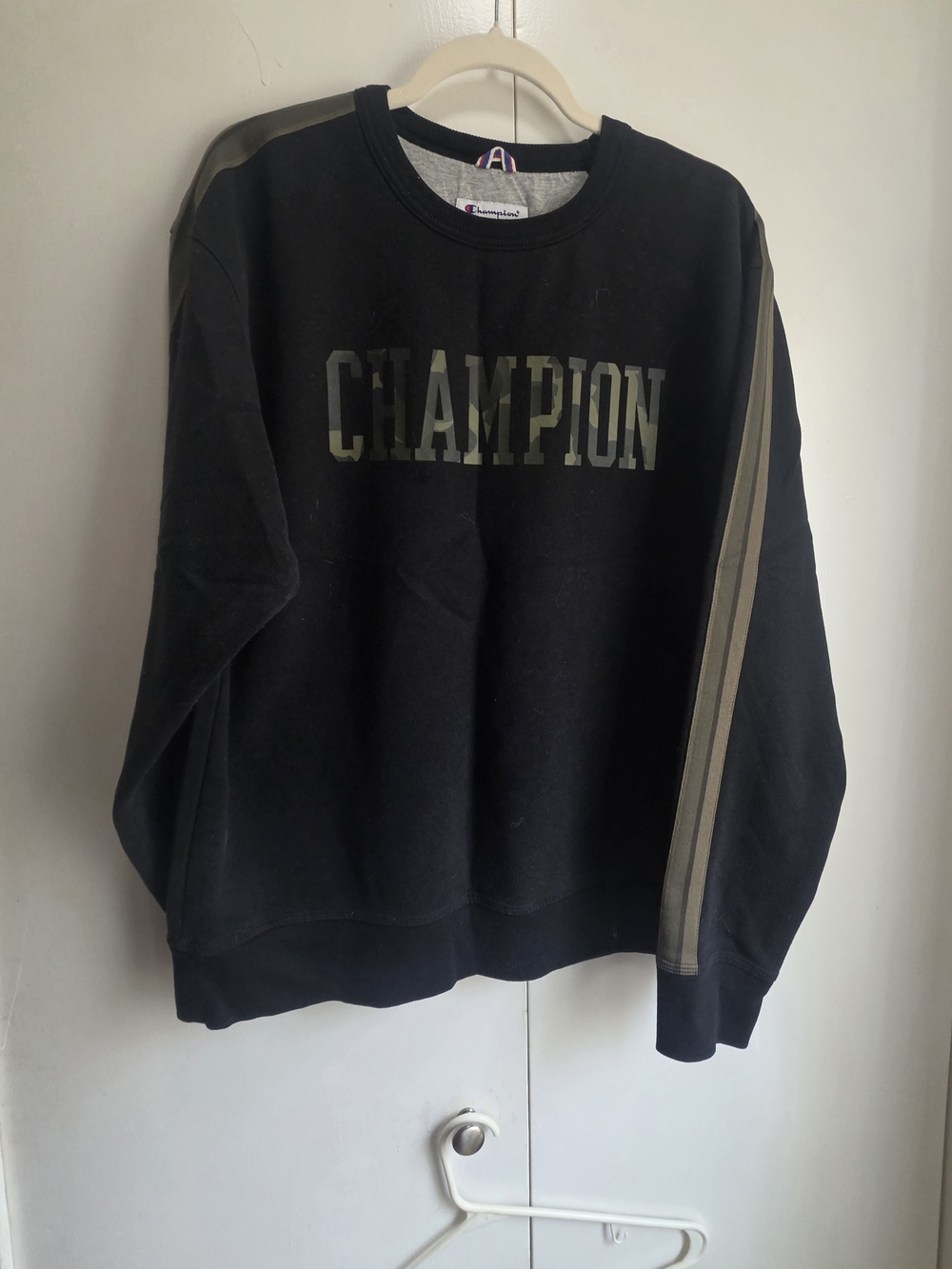 Dark Forrest Green Champion M Black Crewneck Sweatshirt  With No Name Leggings